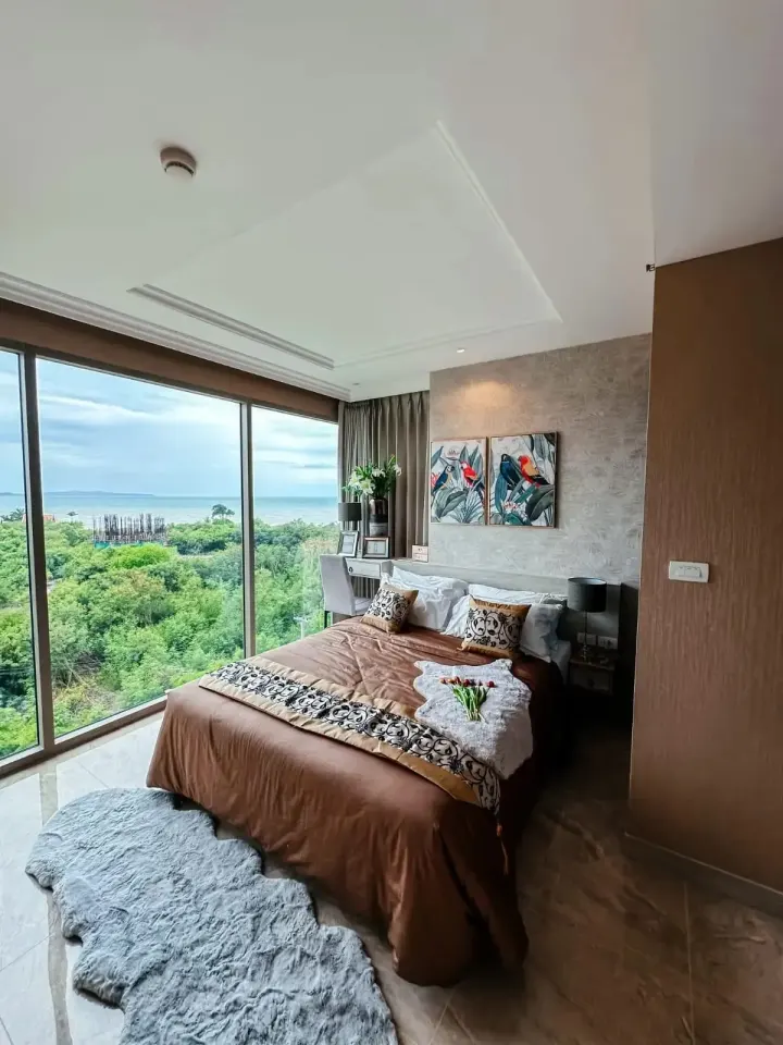 2-Bedroom Condo with Sea View at The Riviera Monaco, Pattaya