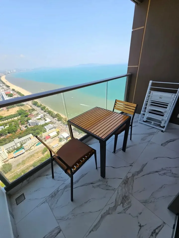 1-Bedroom Condo with Sea View at Copacabana Beach Jomtien, Jomtien