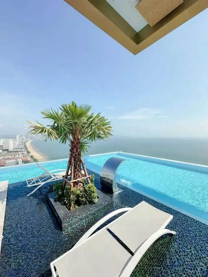 1-Bedroom Condo with Sea View at Copacabana Beach Jomtien, Jomtien