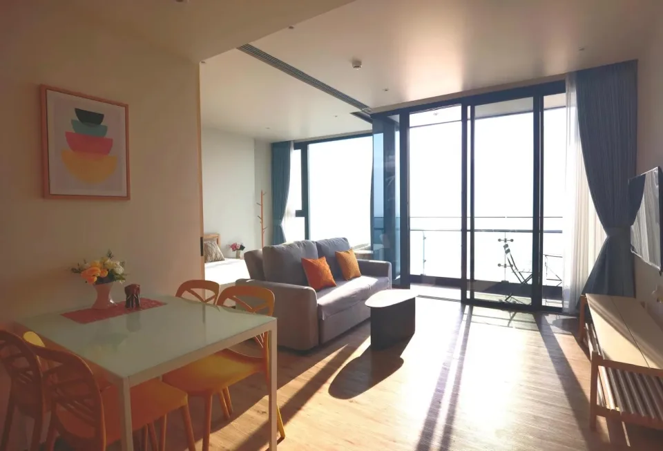 1-Bedroom Condo with Sea View at Arom Wongamat Pattaya, Pattaya