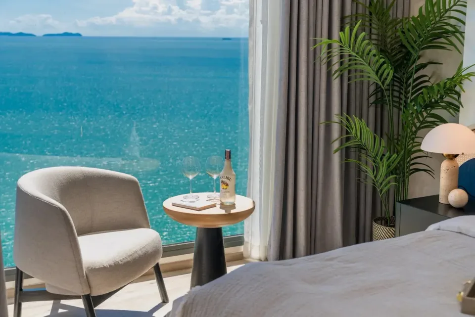 1-Bedroom Condo with Sea View at Arom Wongamat Pattaya, Pattaya