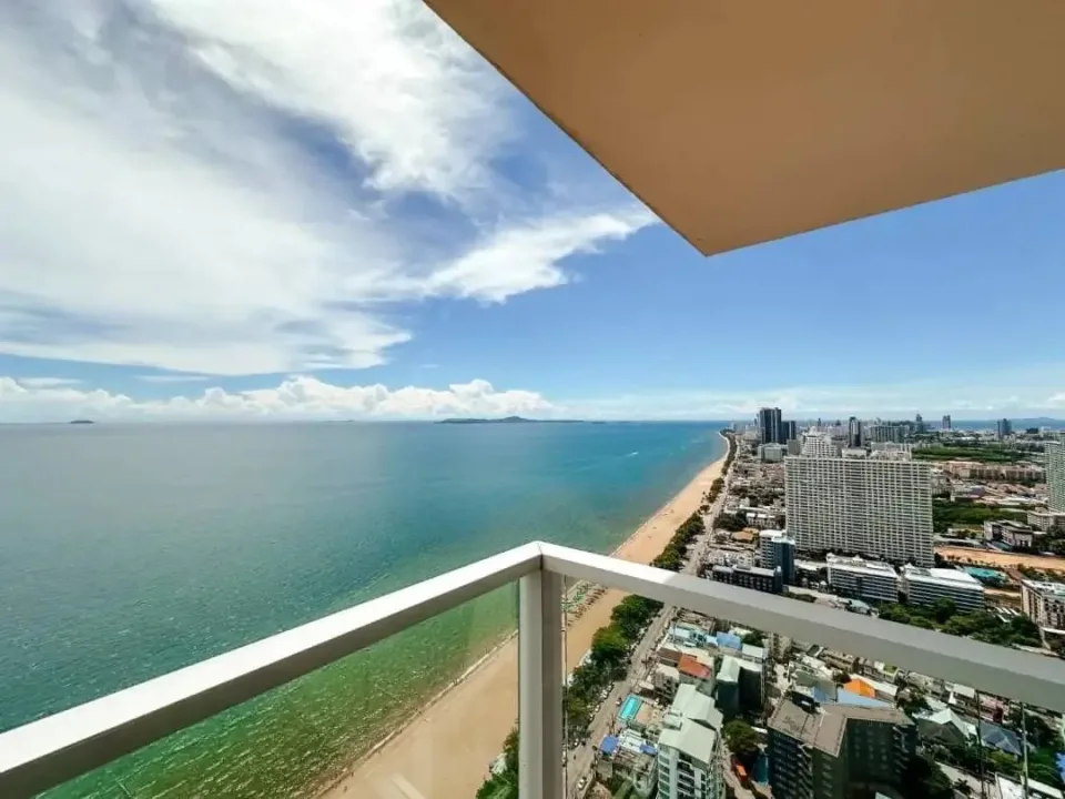 2-Bedroom Condo at Cetus Beachfront, Jomtien
