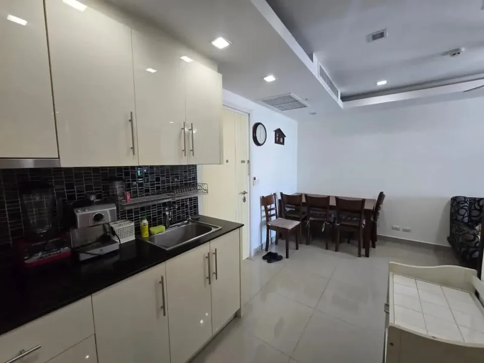 1-Bedroom Condo with City View at Cosy Beach View, Pattaya