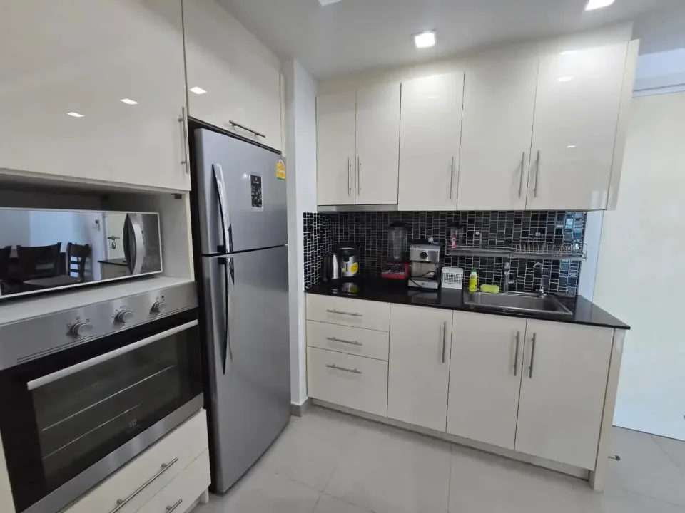 1-Bedroom Condo with City View at Cosy Beach View, Pattaya