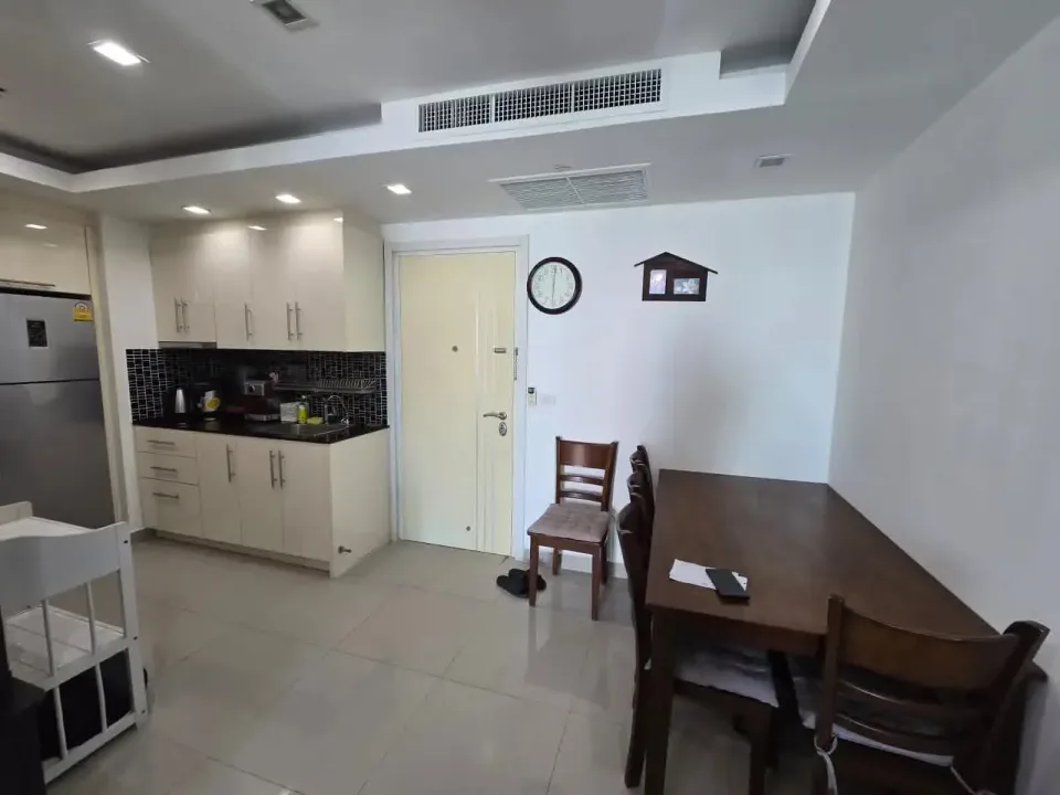 1-Bedroom Condo with City View at Cosy Beach View, Pattaya