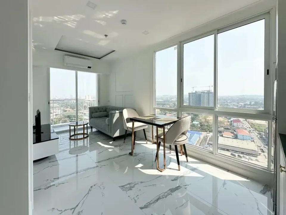 1-Bedroom Condo with City View at The Empire Tower Pattaya, Jomtien