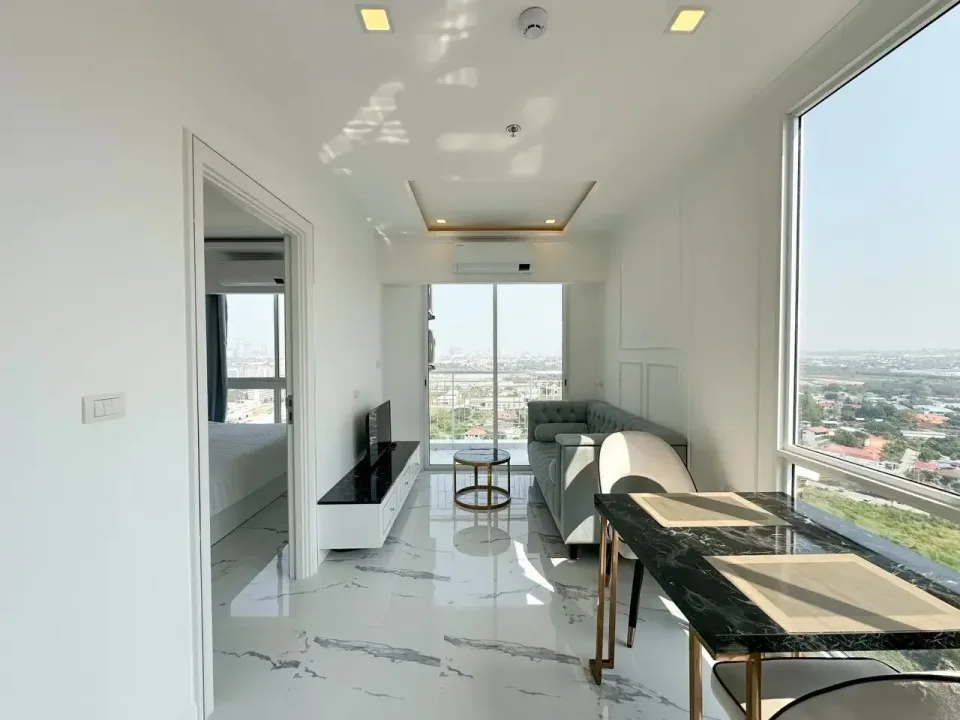 1-Bedroom Condo with City View at The Empire Tower Pattaya, Jomtien
