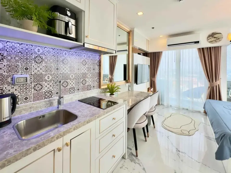 Студия с видом на город в The Empire Tower Pattaya, Джомтьен