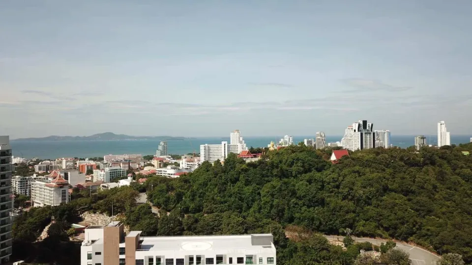 2-Bedroom Condo with Terrace at Grand Solaire Pattaya, Pattaya