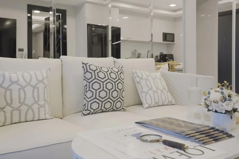 2-Bedroom Condo with Sea View at Grand Solaire Noble, Pattaya