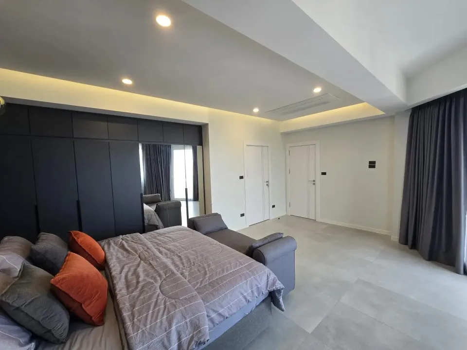 Квартира с 3 спальнями и видом на море в Grand View Condo Pattaya, Паттайя