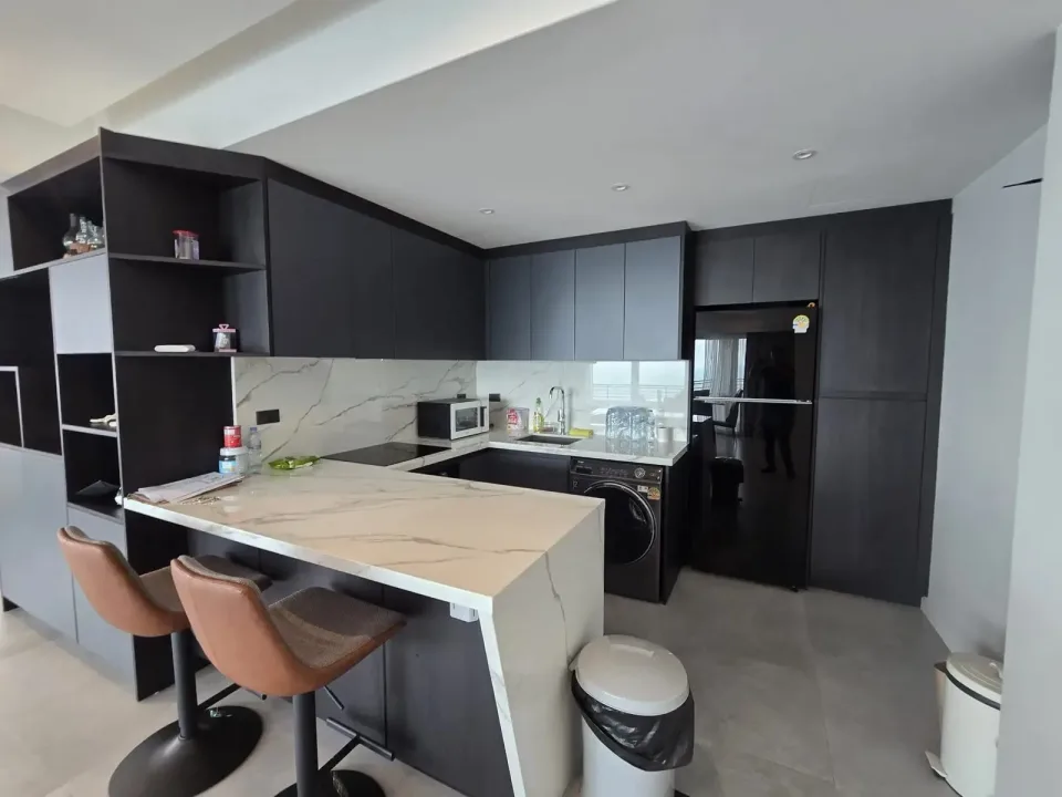 Квартира с 3 спальнями и видом на море в Grand View Condo Pattaya, Паттайя
