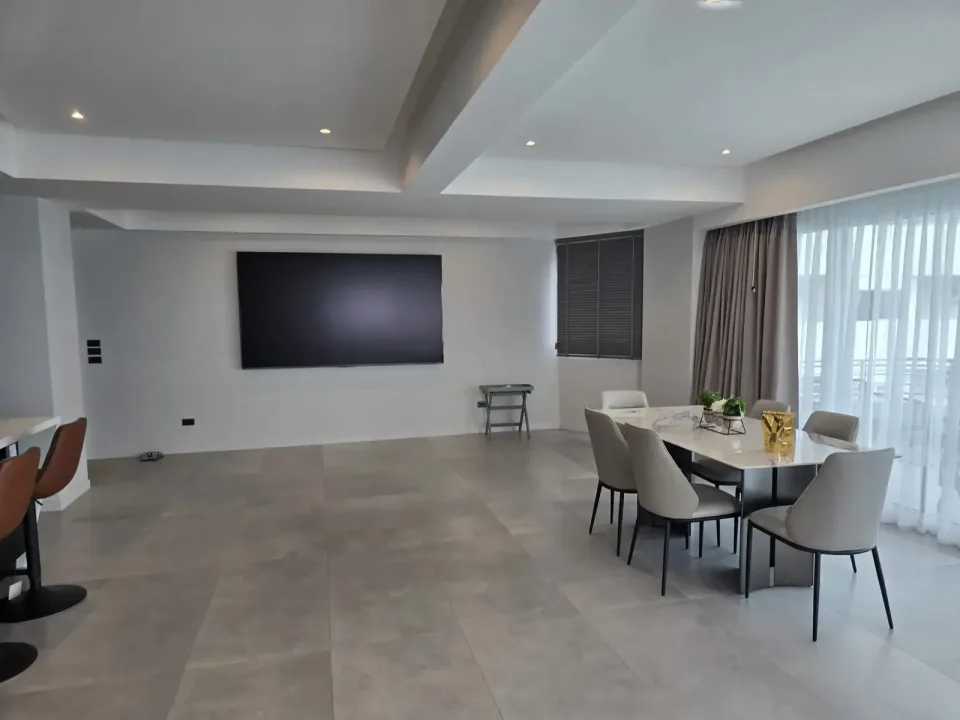 Квартира с 3 спальнями и видом на море в Grand View Condo Pattaya, Паттайя