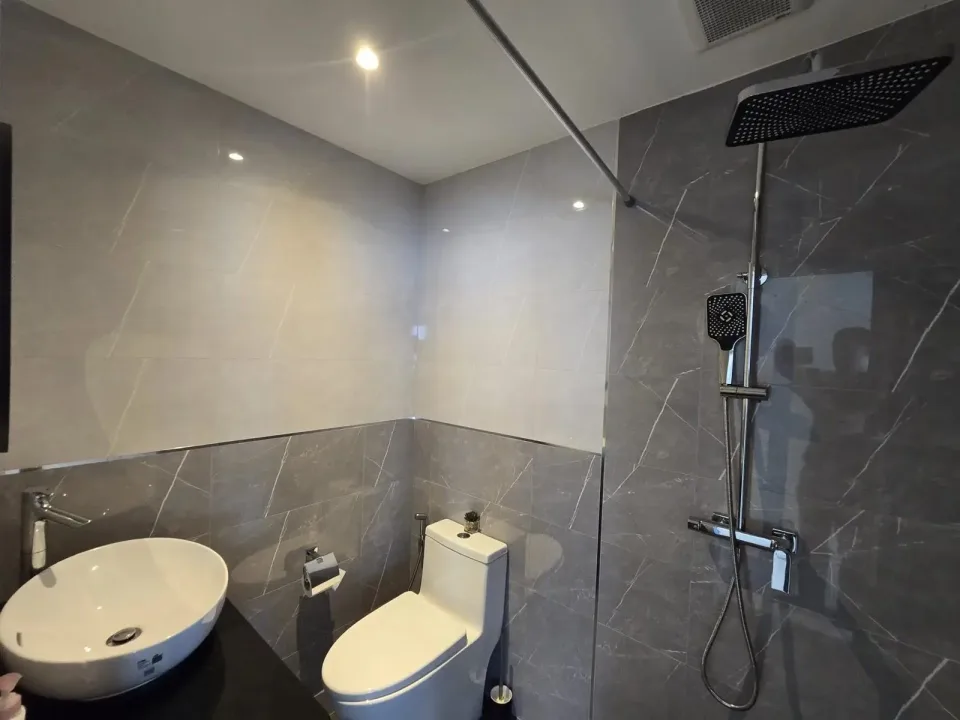 Квартира с 3 спальнями и видом на море в Grand View Condo Pattaya, Паттайя