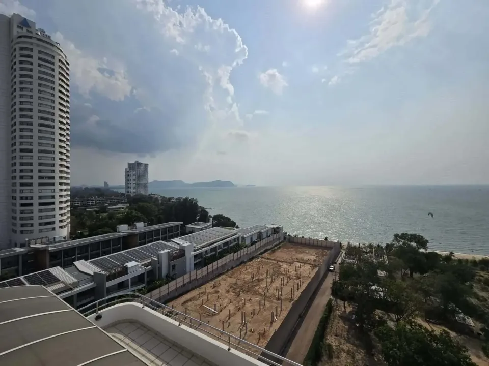 Квартира с 2 спальнями и видом на море в Grand View Condo Pattaya, Паттайя