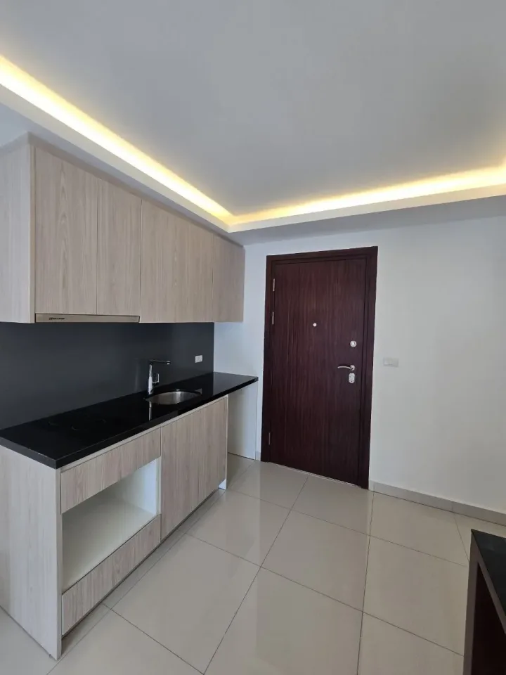 1-Bedroom Condo with Pool View at Laguna Beach Resort 3 — The Maldives, Pattaya