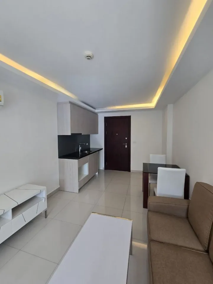 1-Bedroom Condo with Pool View at Laguna Beach Resort 3 — The Maldives, Pattaya