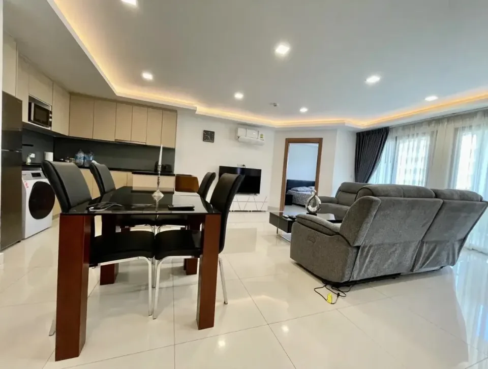 Квартира с 3 спальнями и видом на бассейн в Laguna Beach Resort 3 — The Maldives, Паттайя