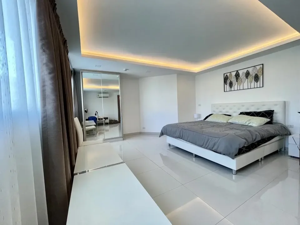 Квартира с 3 спальнями и видом на бассейн в Laguna Beach Resort 3 — The Maldives, Паттайя