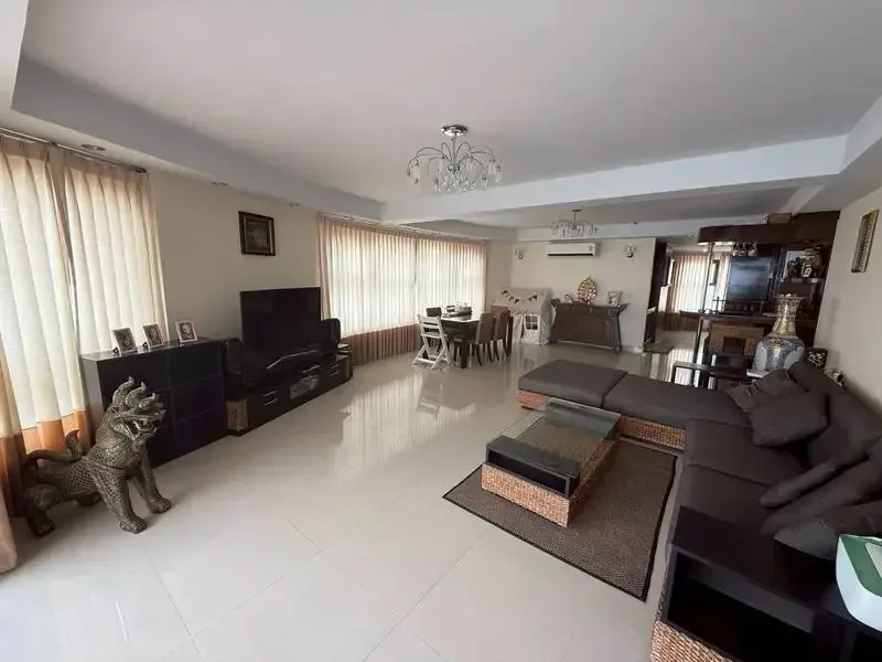 1-Bedroom Condo with City View at Metro Jomtien Condotel, Jomtien