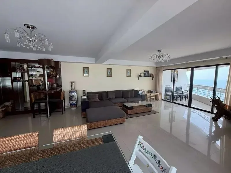 1-Bedroom Condo with City View at Metro Jomtien Condotel, Jomtien