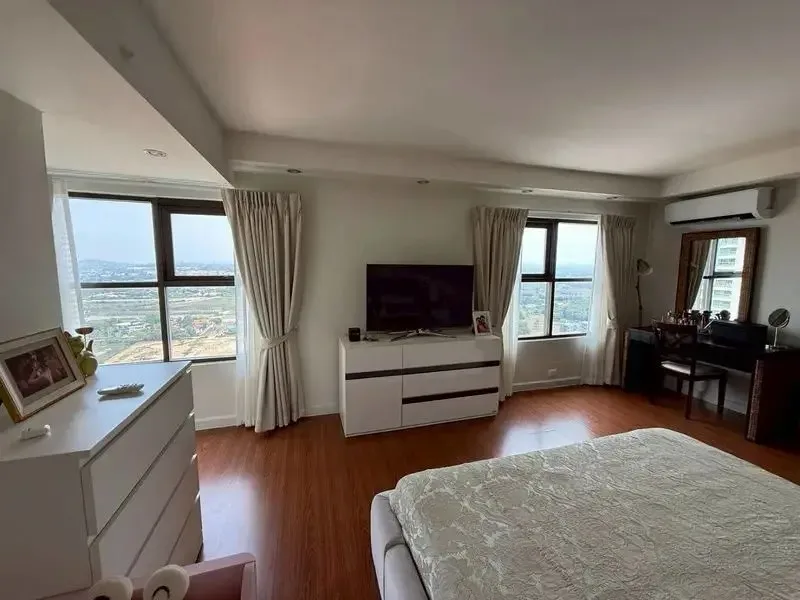 1-Bedroom Condo with City View at Metro Jomtien Condotel, Jomtien