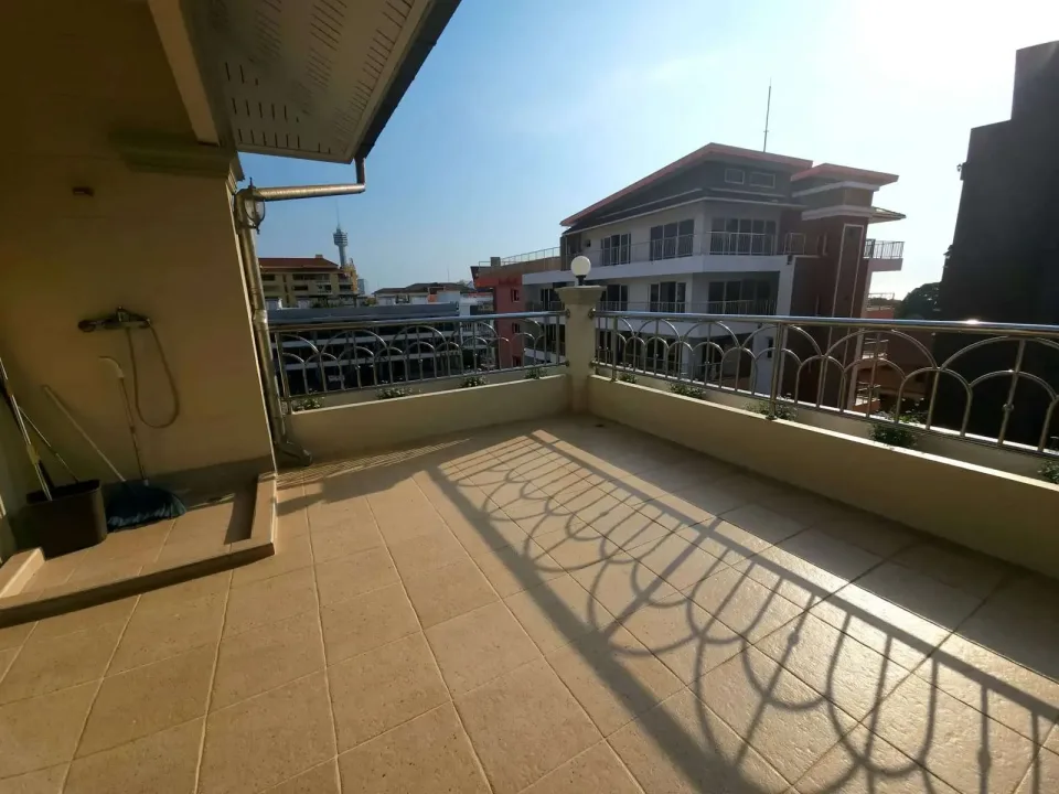 3-Bedroom Condo with Terrace at Nordic Dream Paradise, Pattaya