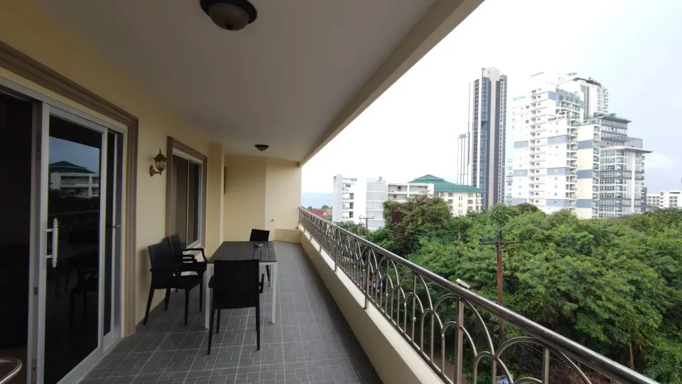 3-Bedroom Condo at Nordic Park Hill, Pattaya