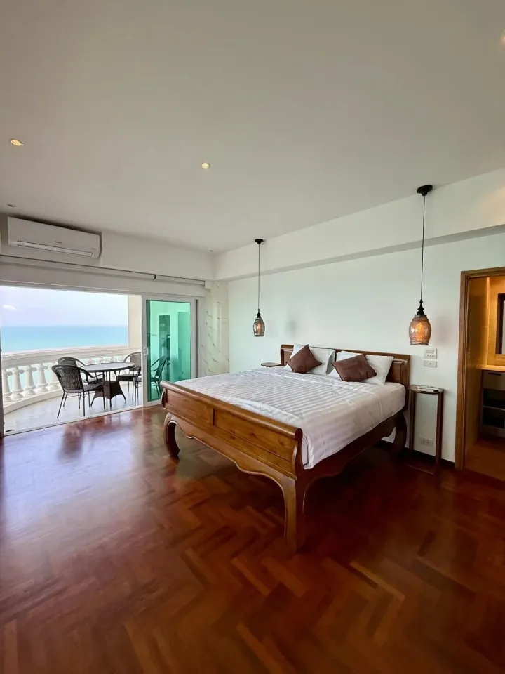Квартира с 2 спальнями и видом на море в Park Beach Condominium, Паттайя