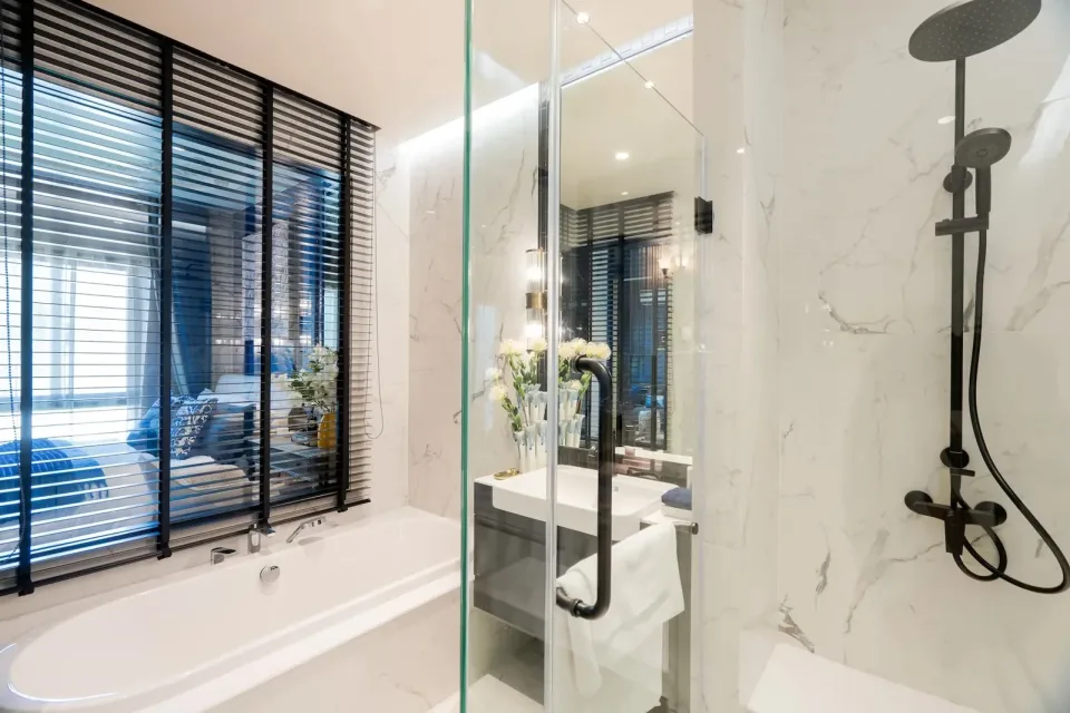 1-Bedroom Condo