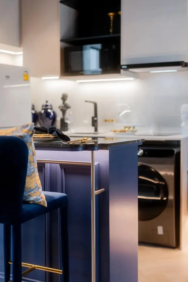 1-Bedroom Condo