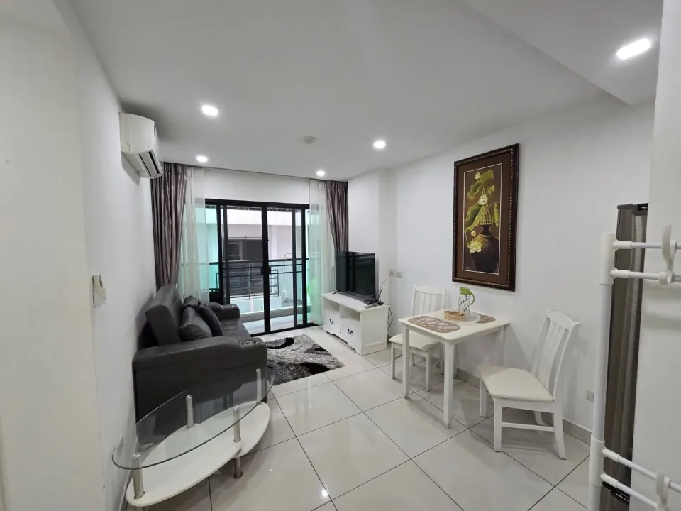 1-Bedroom Condo with City View at Siam Oriental Plaza, Pattaya