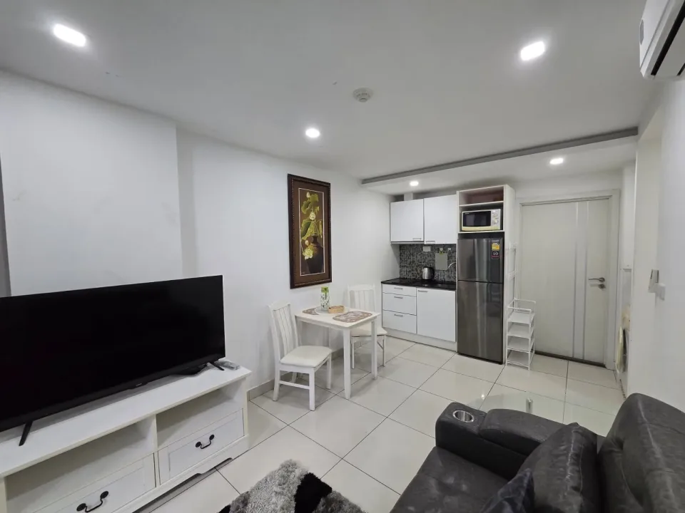 1-Bedroom Condo with City View at Siam Oriental Plaza, Pattaya