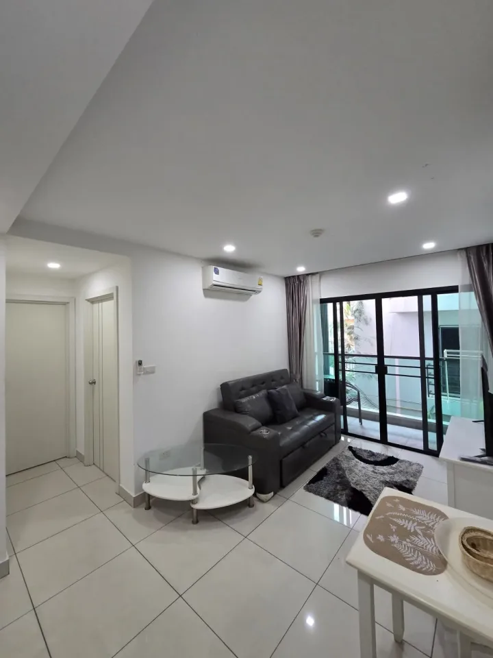 1-Bedroom Condo with City View at Siam Oriental Plaza, Pattaya