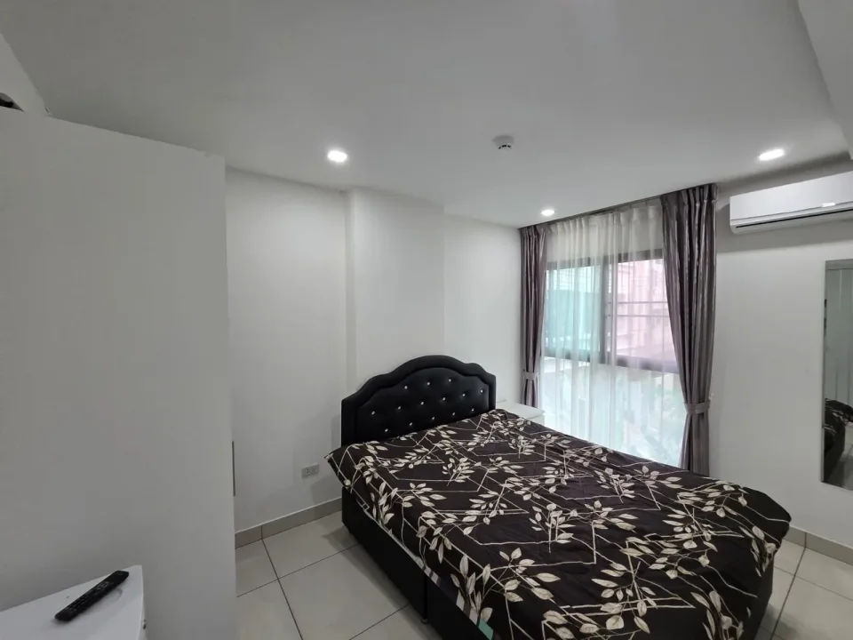 1-Bedroom Condo with City View at Siam Oriental Plaza, Pattaya