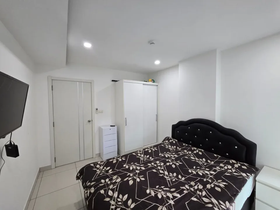 1-Bedroom Condo with City View at Siam Oriental Plaza, Pattaya