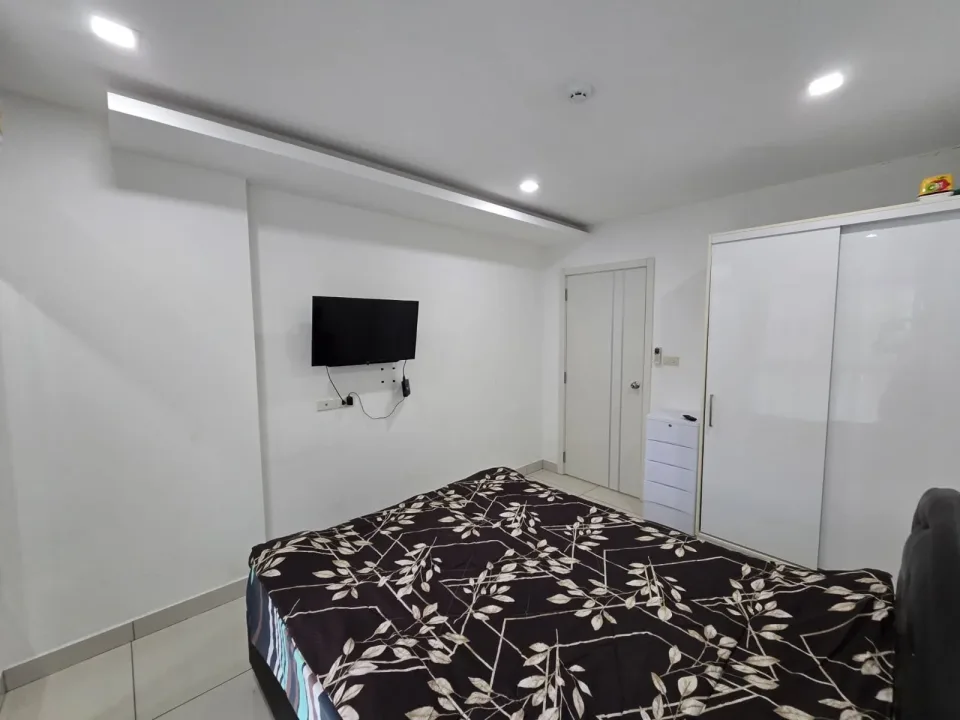 1-Bedroom Condo with City View at Siam Oriental Plaza, Pattaya