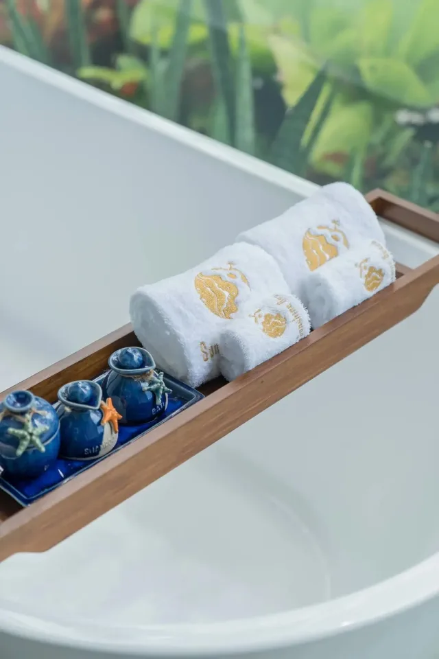 Квартира с 2 спальнями и видом на море в Sunshine Beach Resort & Residences, Пхукет