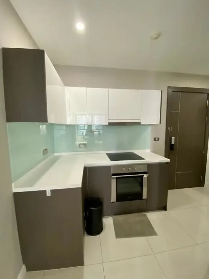 2-Bedroom Condo with City View at The Point Pratumnak, Pattaya