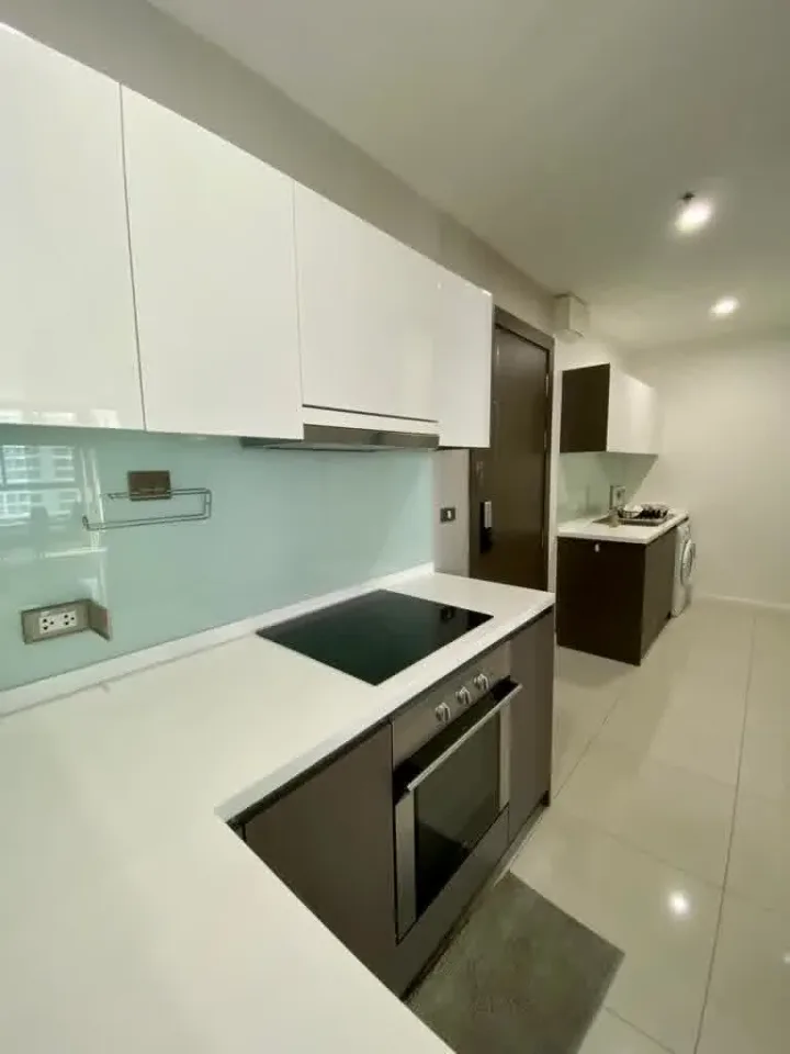 2-Bedroom Condo with City View at The Point Pratumnak, Pattaya