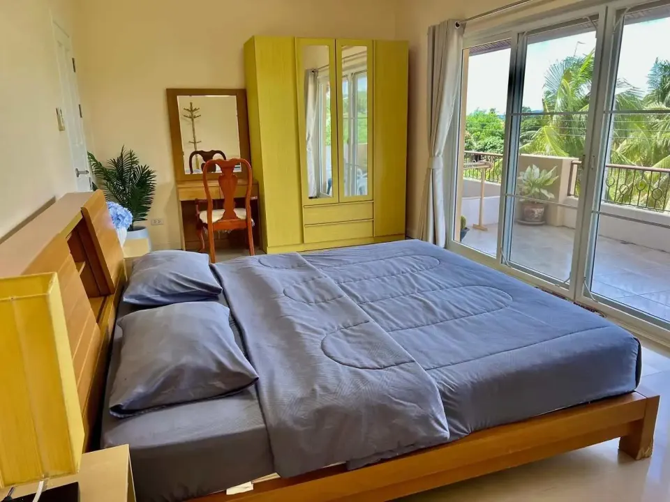 Вилла с 4 спальнями и частным бассейном в Bang Saray House, Паттайя