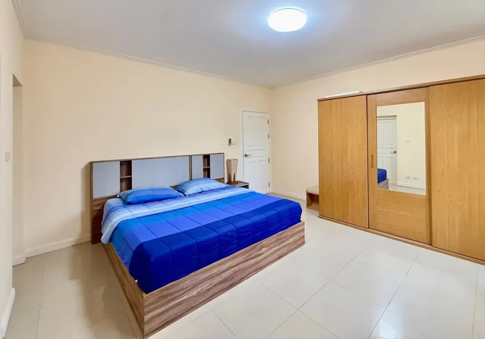 Вилла с 4 спальнями и частным бассейном в Bang Saray House, Паттайя