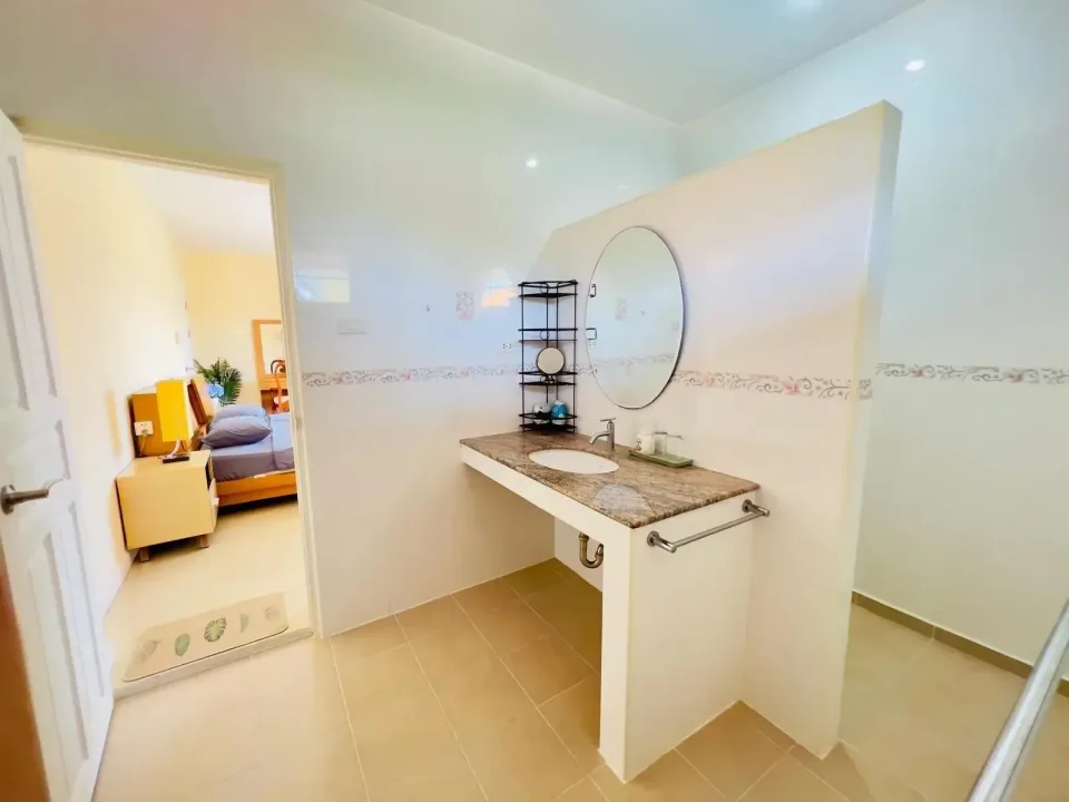 Вилла с 4 спальнями и частным бассейном в Bang Saray House, Паттайя