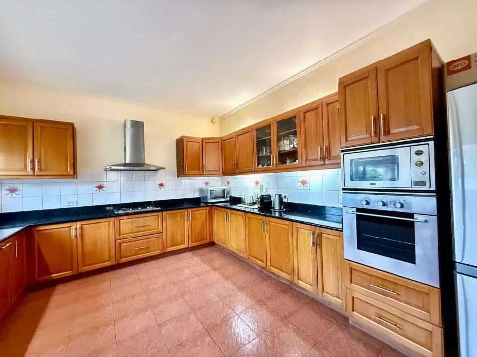 Вилла с 4 спальнями и частным бассейном в Bang Saray House, Паттайя