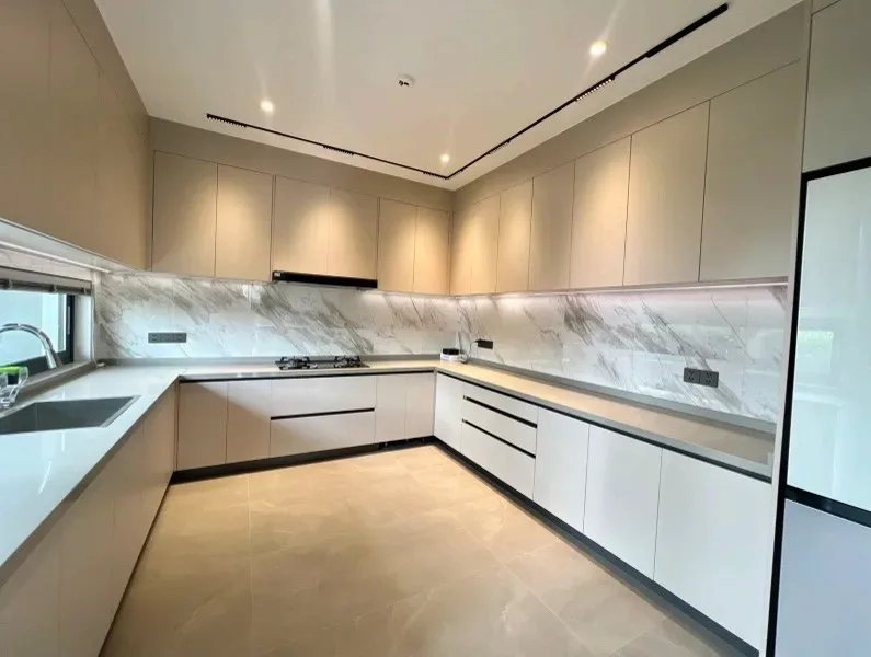 4-Bedroom Villa with Private Pool at Glory Village Pattaya, Pattaya