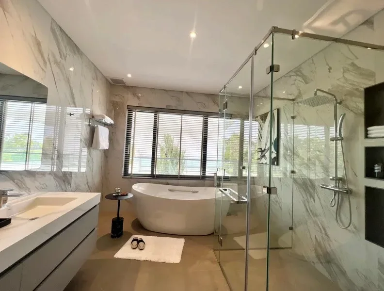 4-Bedroom Villa with Private Pool at Glory Village Pattaya, Pattaya