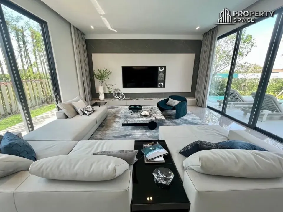 Вилла с 3 спальнями и частным бассейном в Glory Village Pattaya, Паттайя