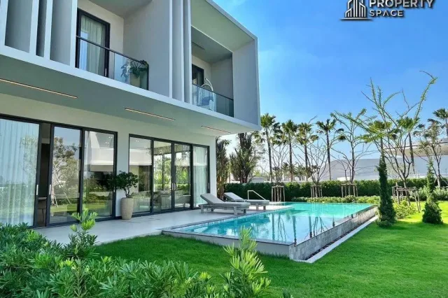4-Bedroom Villa with Private Pool at Glory Village Pattaya, Pattaya