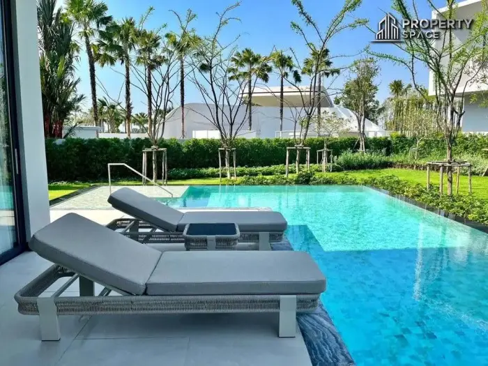 4-Bedroom Villa with Private Pool at Glory Village Pattaya, Pattaya