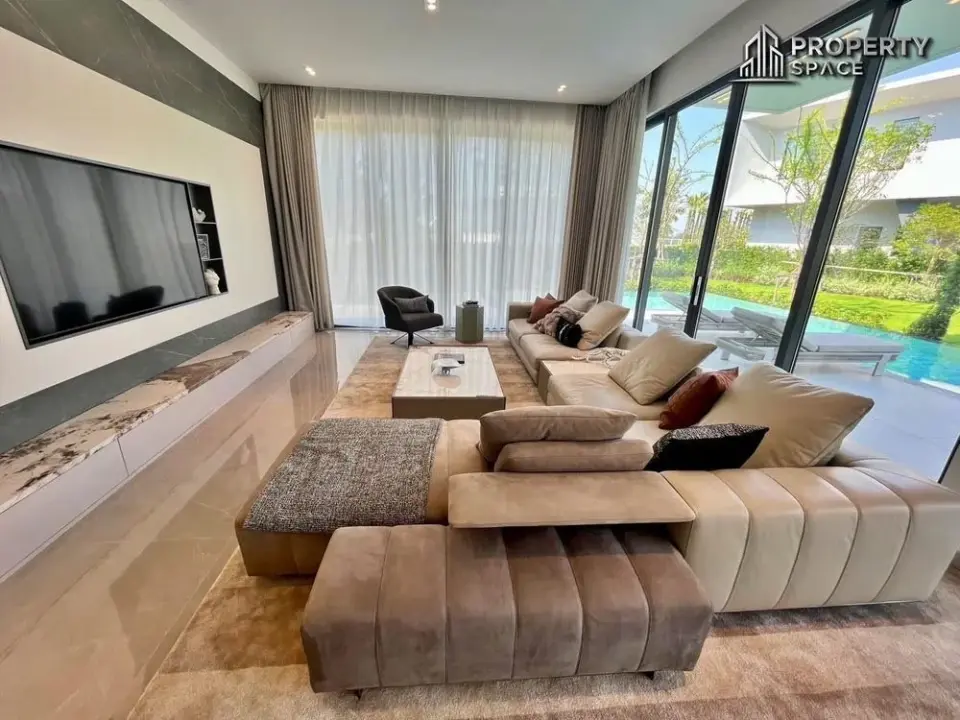 4-Bedroom Villa with Private Pool at Glory Village Pattaya, Pattaya